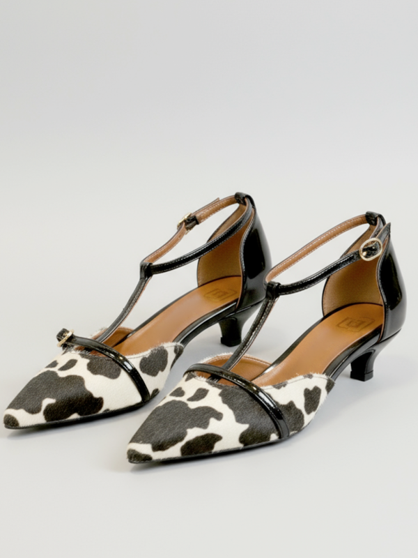 Decolleté mucca e vernice nera