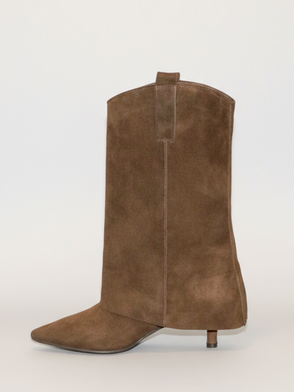 Tronchetto in camoscio nero con risvolto - Prodotto_10