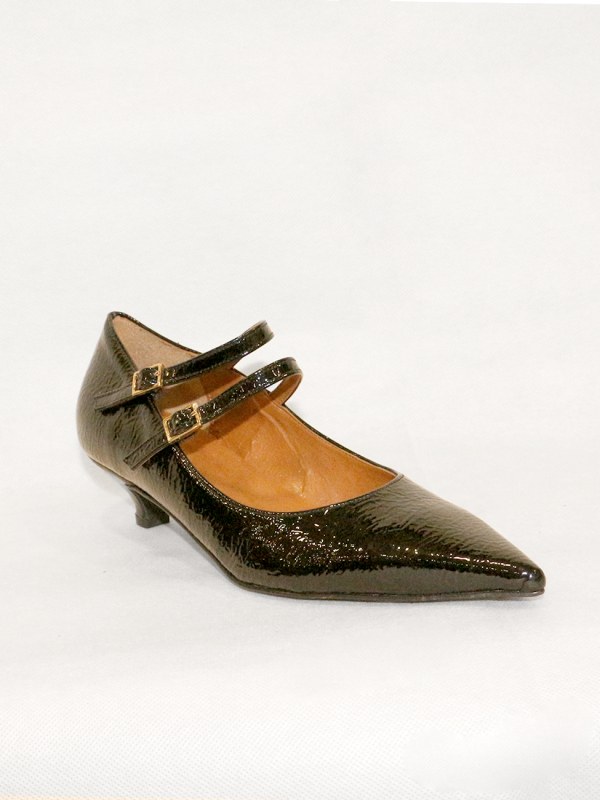 Decolleté taglio classico in naplak nero