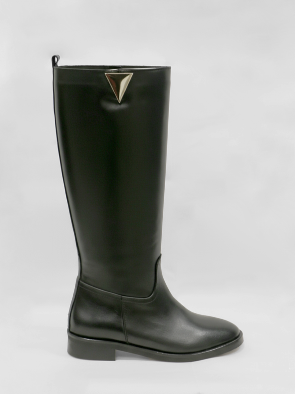 Stivale in vitello nero con zip laterale