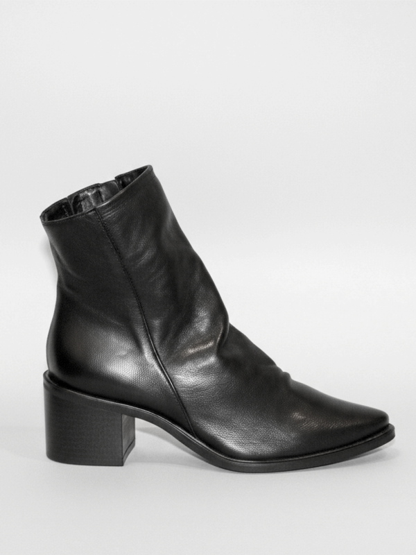 Tronchetto in vitello nero con zip interna - Prodotto_6