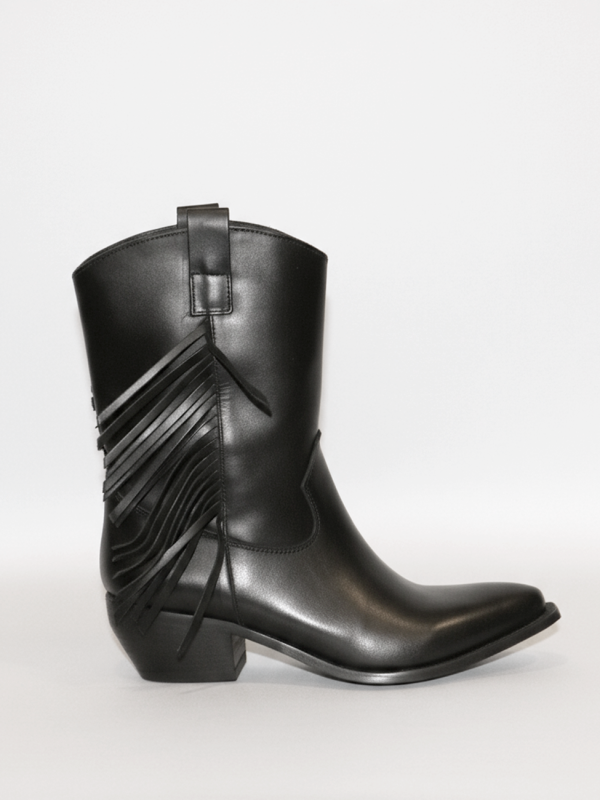 Tronchetto in vitello nero con frangia - Prodotto_7