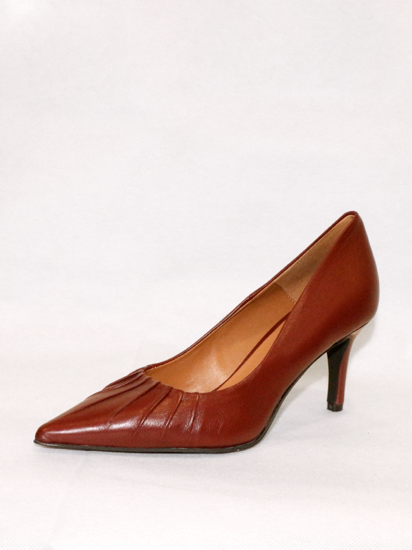 Decolleté in nappa bordeaux con plissé