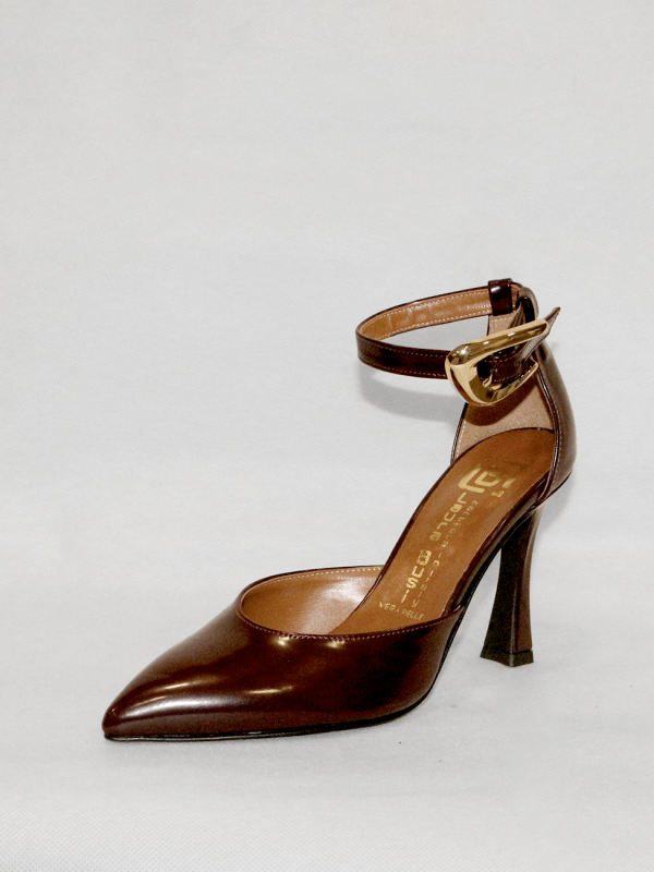 Decolleté in pelle abrasivata testa di moro