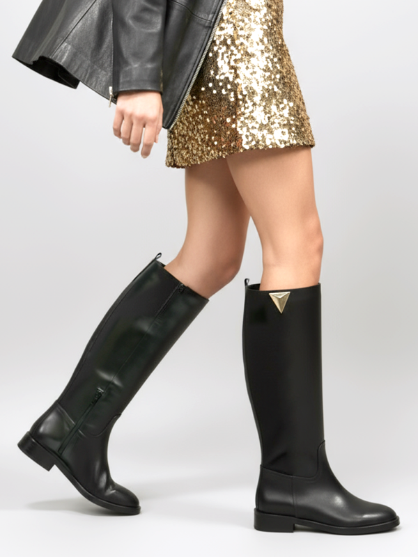 Stivale in vitello nero con zip laterale